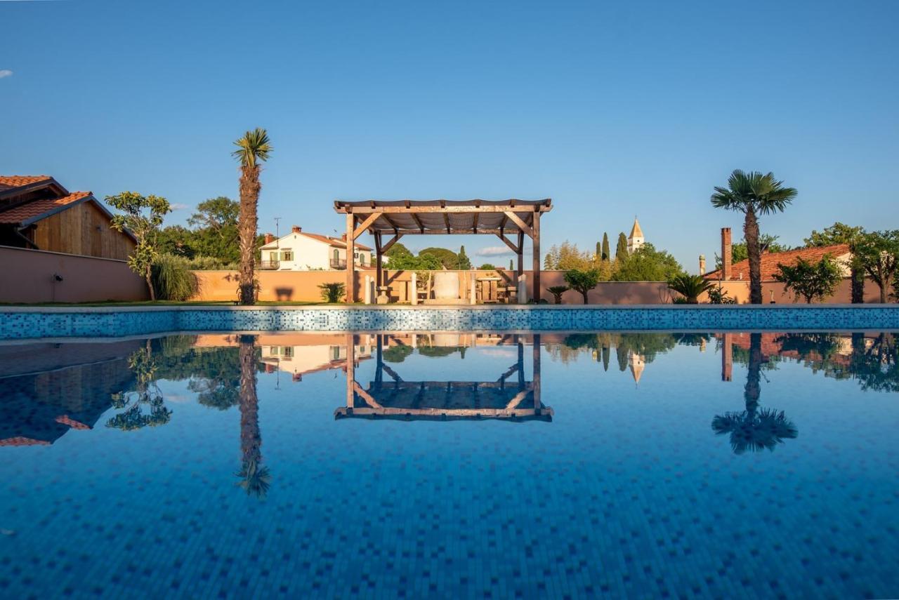 Готель Via Flavia With Common Pool Labinci Екстер'єр фото