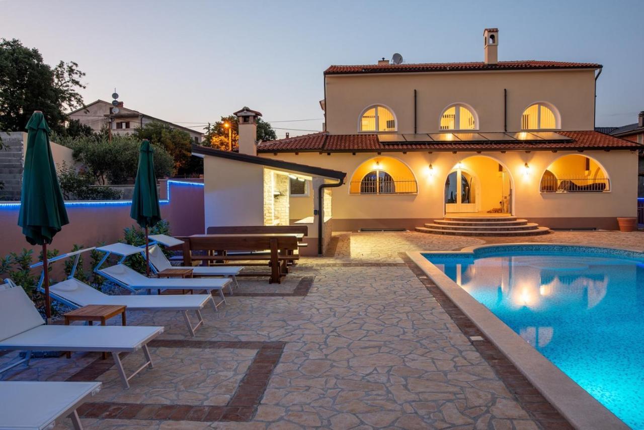 Готель Via Flavia With Common Pool Labinci Екстер'єр фото