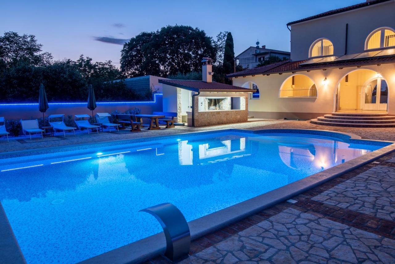 Готель Via Flavia With Common Pool Labinci Екстер'єр фото